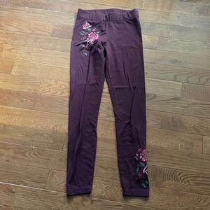 Cute embroidered Aeropostale leggings M